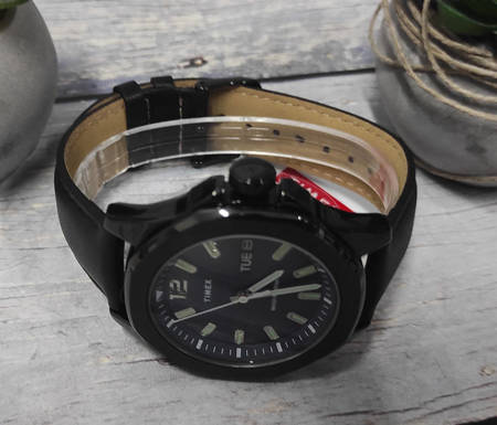 Zegarek Timex Essex TW2V42900 męski czarny